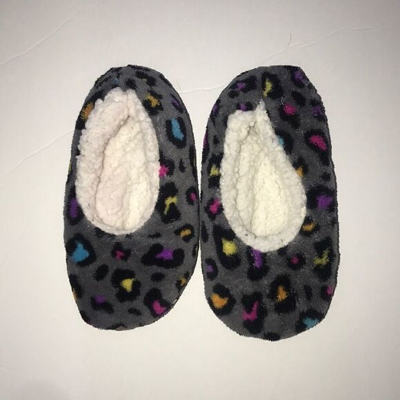 Toddler Leopard Fleece Slippers  - Picture 1 of 3